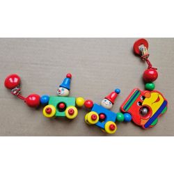 Houten kinderwagenketting met poppetjes, Hess 13060